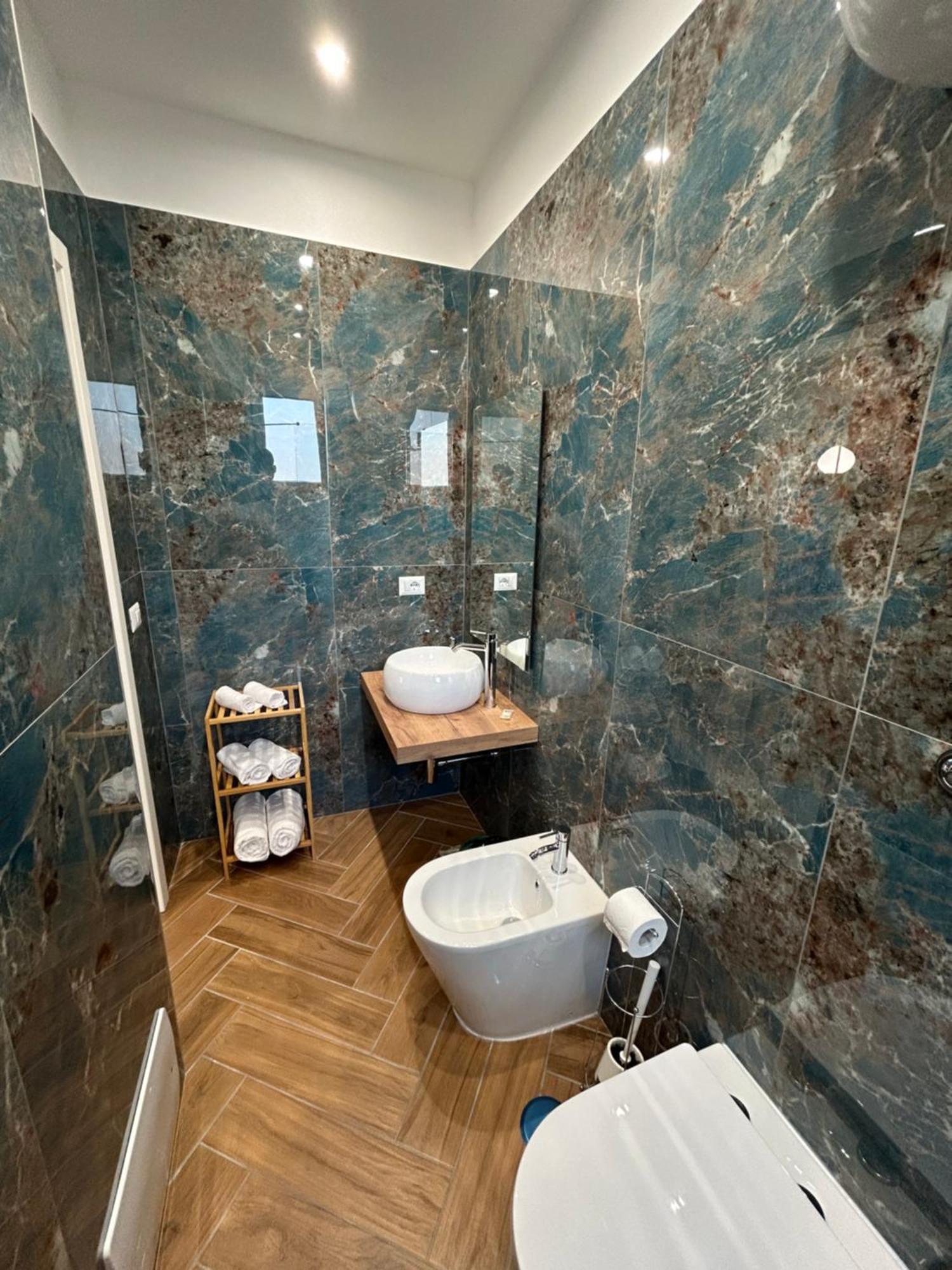 Savior Deluxe Rooms Napoli Esterno foto