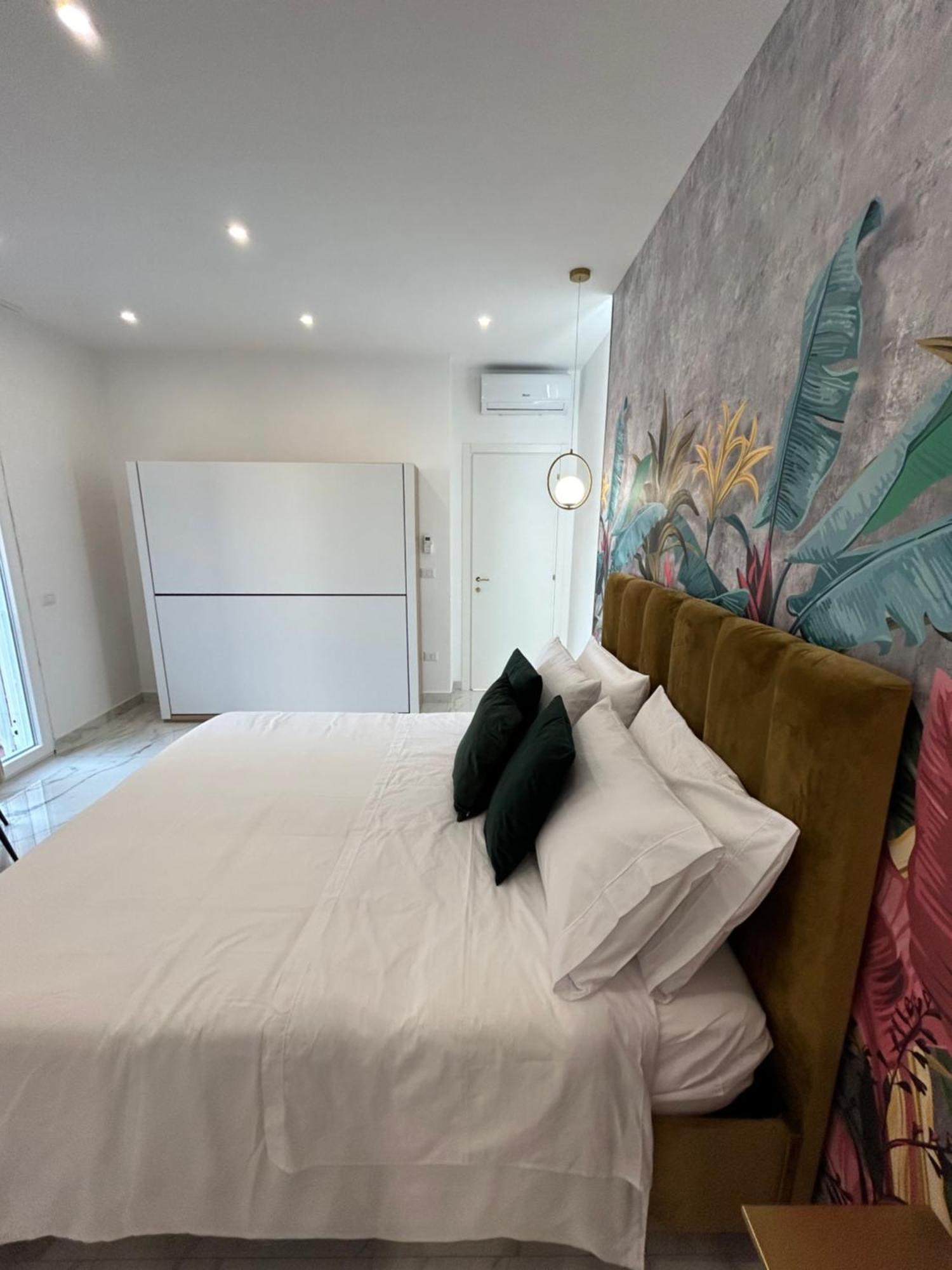 Savior Deluxe Rooms Napoli Esterno foto