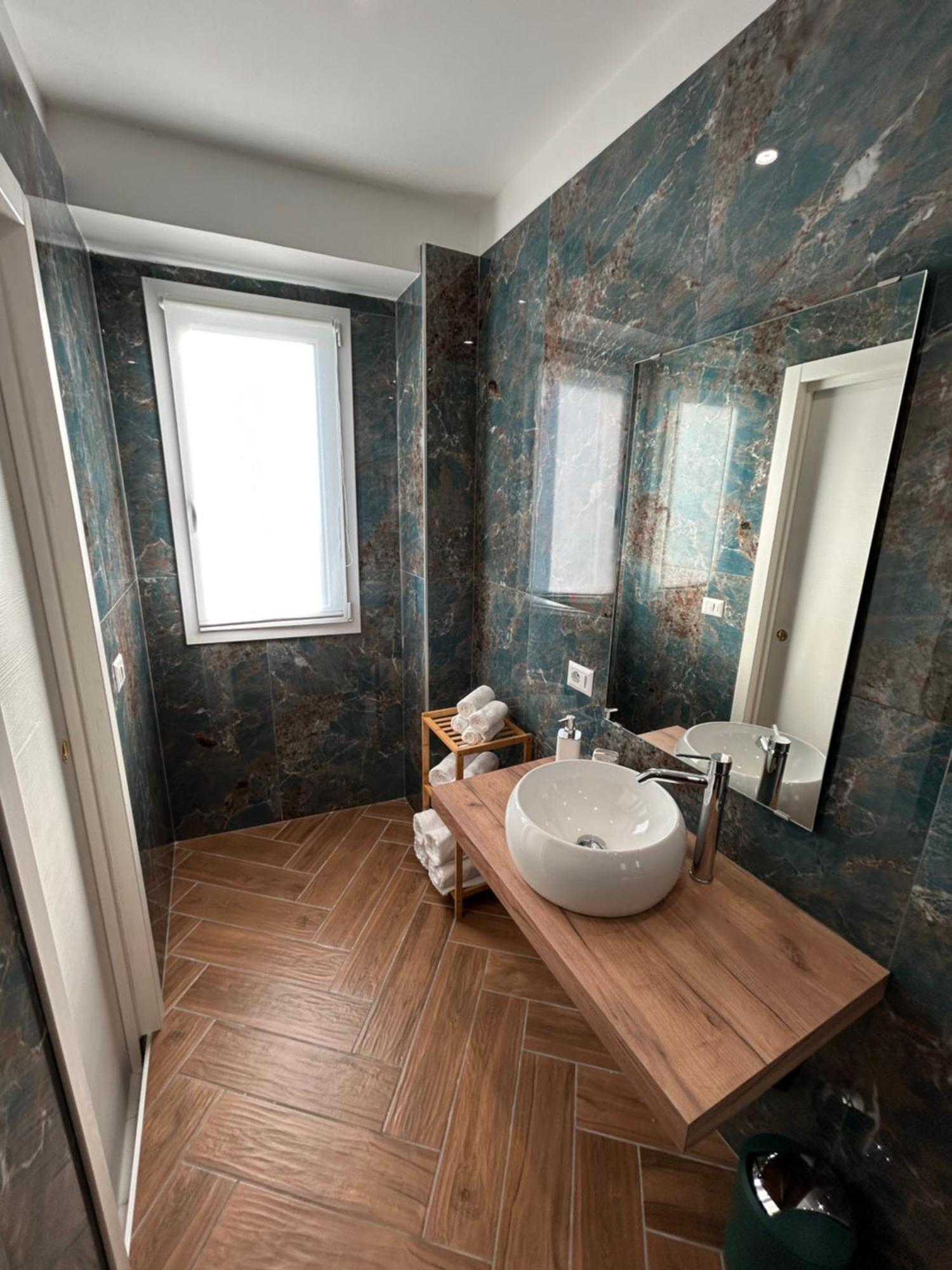 Savior Deluxe Rooms Napoli Esterno foto
