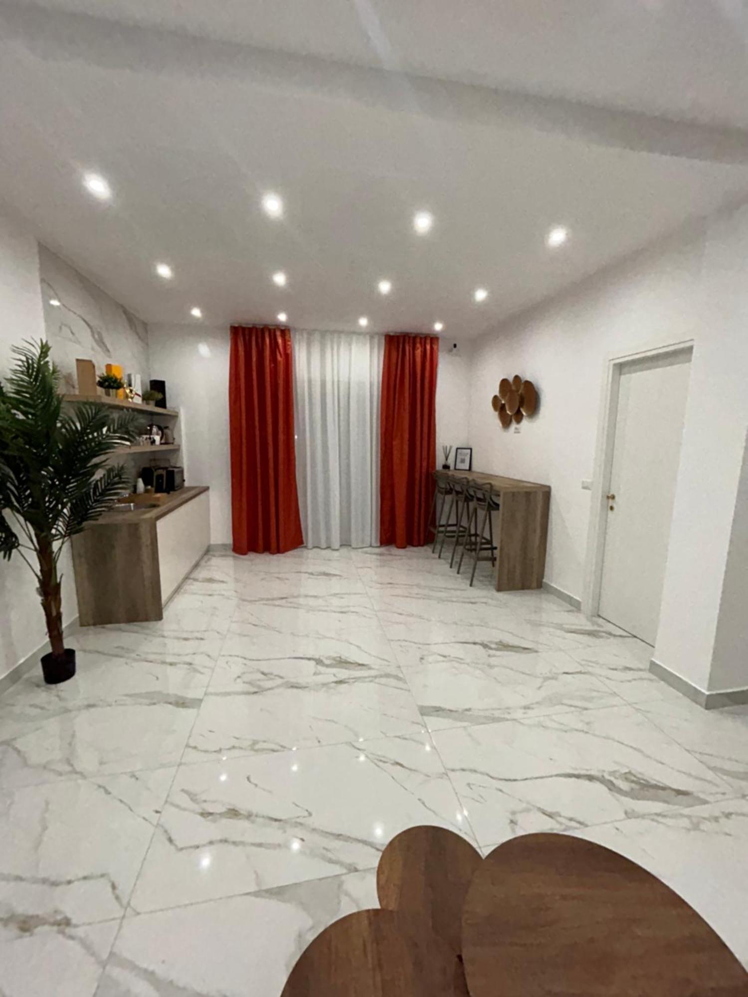Savior Deluxe Rooms Napoli Esterno foto